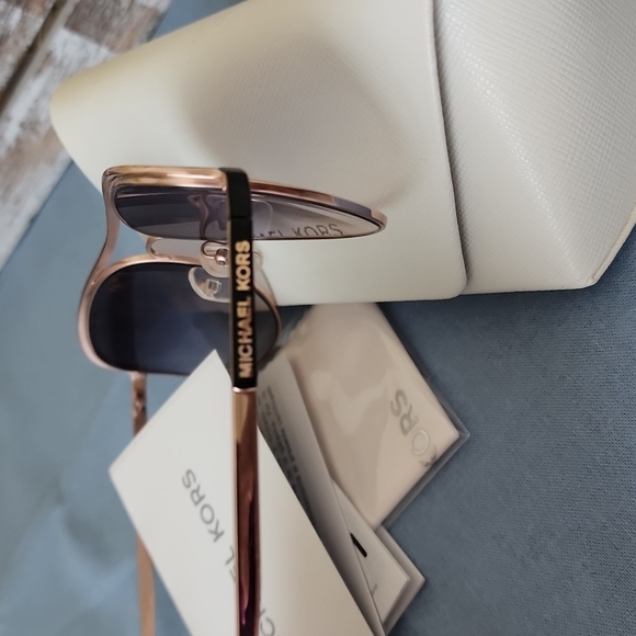 Michael kors sunglasses - Picture 5 of 5